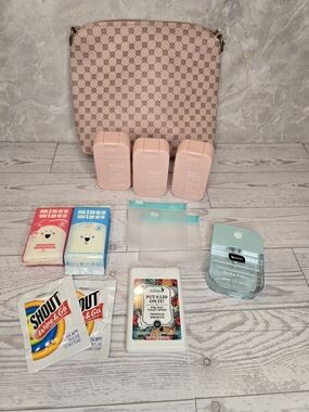 Monday Shampoo Travel  Kit